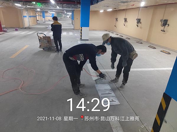 道路劃線，車位劃線，停車位劃線